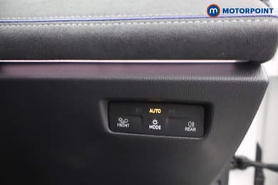Volkswagen Passat R-Line Automatic Petrol Plug-In Hybrid Estate - Stock Number (1669389) - 15th supplementary image