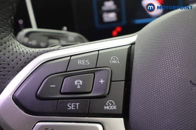 Volkswagen Passat R-Line Automatic Petrol Plug-In Hybrid Estate - Stock Number (1669389) - 17th supplementary image