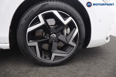 Volkswagen Passat R-Line Automatic Petrol Plug-In Hybrid Estate - Stock Number (1669389) - 30th supplementary image