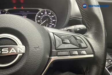 Nissan Juke N-Connecta Automatic Petrol SUV - Stock Number (1670650) - 9th supplementary image
