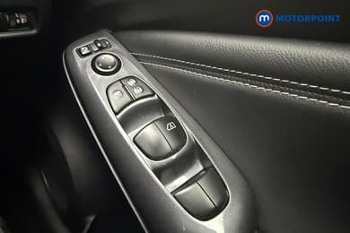 Nissan Juke N-Connecta Automatic Petrol SUV - Stock Number (1670650) - 19th supplementary image