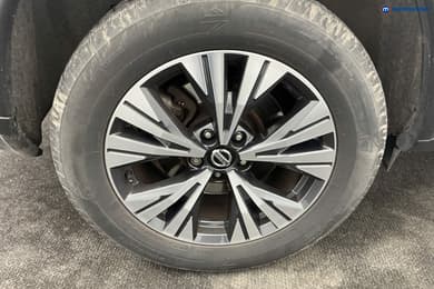 Nissan X-Trail Acenta Premium Automatic Petrol-Electric Hybrid SUV - Stock Number (1672656) - 32nd supplementary image