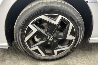 Volkswagen Polo R-Line Manual Petrol Hatchback - Stock Number (1670171) - 36th supplementary image