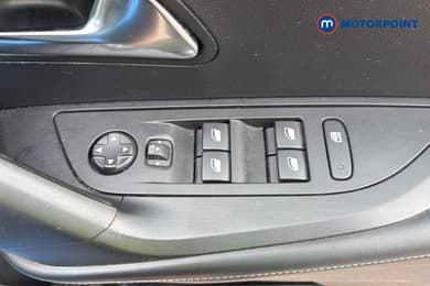 Peugeot 2008 Allure Premium Manual Petrol SUV - Stock Number (1675154) - 4th supplementary image