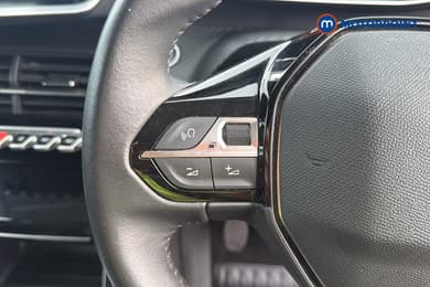 Peugeot 2008 Allure Premium Manual Petrol SUV - Stock Number (1675154) - 8th supplementary image
