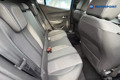 Peugeot 2008 Allure Premium Manual Petrol SUV - Stock Number (1675154) - 32nd supplementary image