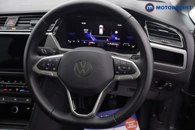 Volkswagen Touran Match Manual Petrol People Carrier - Stock Number (1668542) - 2nd supplementary image