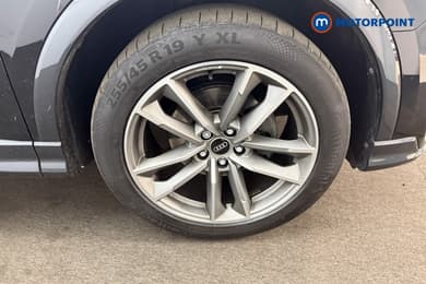 Audi Q3 Black Edition Automatic Petrol SUV - Stock Number (1673222) - 23rd supplementary image
