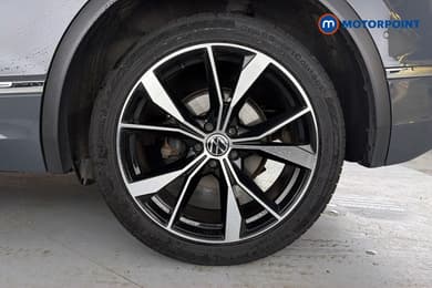 Volkswagen Tiguan R-Line Automatic Petrol SUV - Stock Number (1673725) - 48th supplementary image