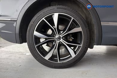 Volkswagen Tiguan R-Line Automatic Petrol SUV - Stock Number (1673725) - 49th supplementary image