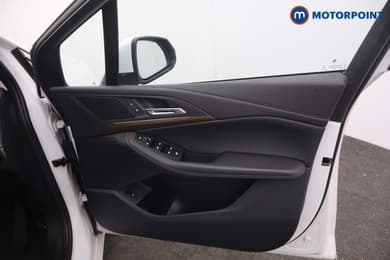 BMW 2 Series Luxury Automatic Petrol Estate - Stock Number (1675109) - 9th supplementary image