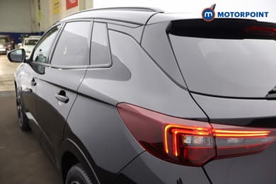 Vauxhall Grandland Ultimate Manual Petrol SUV - Stock Number (1676770) - 25th supplementary image