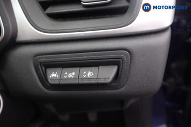 Renault Captur Iconic Manual Petrol SUV - Stock Number (1653150) - 11th supplementary image