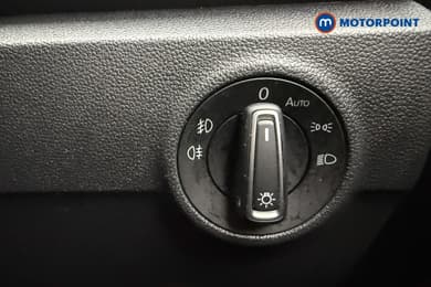 Volkswagen T-Roc Active Manual Petrol SUV - Stock Number (1669811) - 17th supplementary image