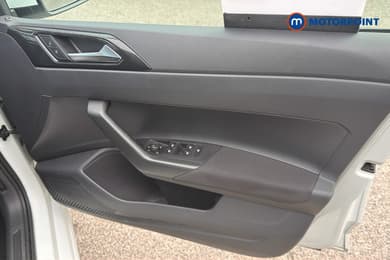 Volkswagen Polo Life Manual Petrol Hatchback - Stock Number (1670388) - 1st supplementary image