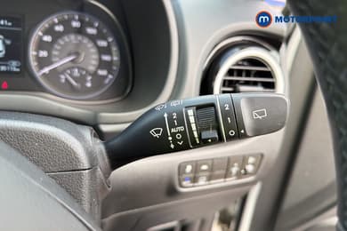 Hyundai Kona Premium Automatic Petrol-Electric Hybrid SUV - Stock Number (1673551) - 7th supplementary image