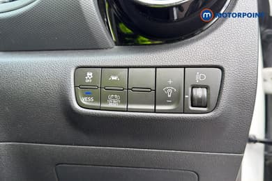 Hyundai Kona Premium Automatic Petrol-Electric Hybrid SUV - Stock Number (1673551) - 17th supplementary image
