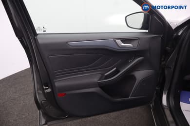 Ford Focus Active Edition Manual Petrol Hatchback - Stock Number (1674445) - 40th supplementary image