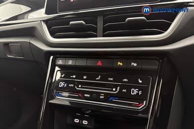 Volkswagen T-Roc R-Line Automatic Petrol SUV - Stock Number (1674553) - 15th supplementary image