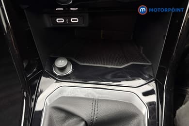 Volkswagen T-Roc R-Line Automatic Petrol SUV - Stock Number (1674553) - 16th supplementary image
