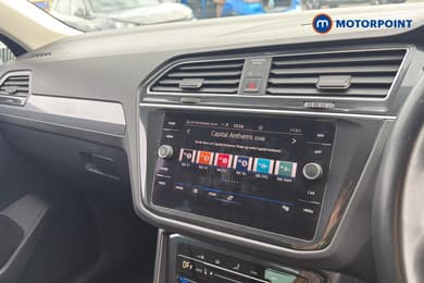 Volkswagen Tiguan Life Manual Diesel SUV - Stock Number (1675794) - 9th supplementary image