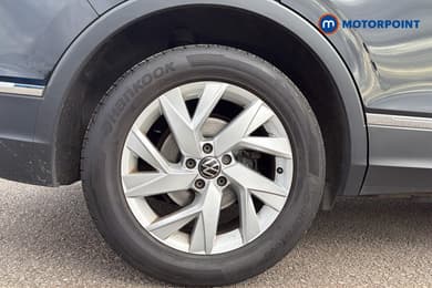 Volkswagen Tiguan Life Manual Diesel SUV - Stock Number (1675794) - 49th supplementary image