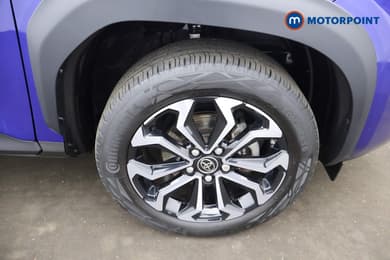 Toyota Yaris Cross Design Automatic Petrol-Electric Hybrid Estate - Stock Number (1676583) - 4th supplementary image