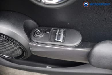 Mini Hatchback Cooper Sport Manual Petrol Hatchback - Stock Number (1677115) - 9th supplementary image