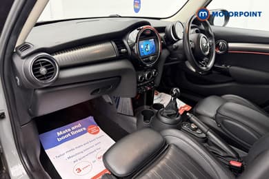 Mini Hatchback Cooper Exclusive Manual Petrol Hatchback - Stock Number (1657580) - 4th supplementary image