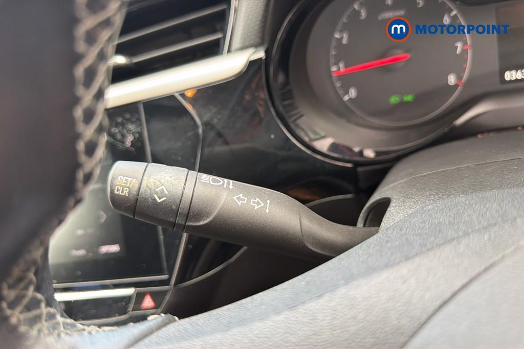Vauxhall Corsa SE Manual Petrol Hatchback - Stock Number (1664714) - 8th supplementary image