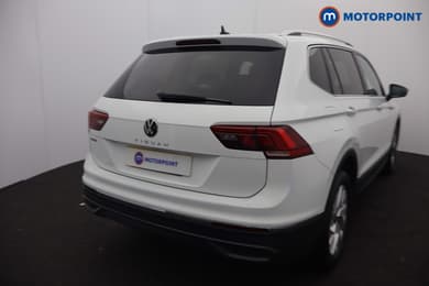 Volkswagen Tiguan Allspace Life Automatic Petrol SUV - Stock Number (1666974) - 2nd supplementary image