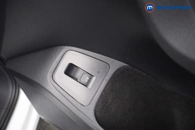 Volkswagen Tiguan Allspace Life Automatic Petrol SUV - Stock Number (1666974) - 12th supplementary image