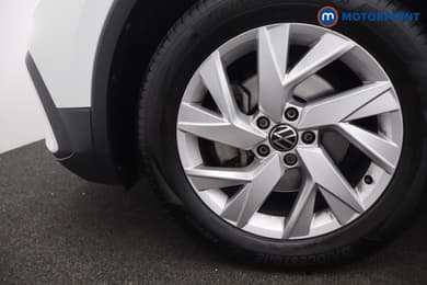 Volkswagen Tiguan Allspace Life Automatic Petrol SUV - Stock Number (1666974) - 28th supplementary image
