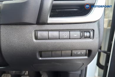Nissan Qashqai N-Connecta Manual Petrol SUV - Stock Number (1667098) - 17th supplementary image