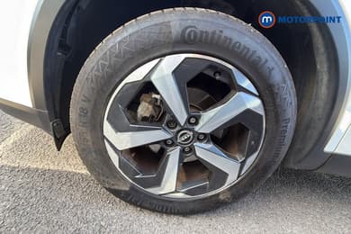 Nissan Qashqai N-Connecta Manual Petrol SUV - Stock Number (1667098) - 38th supplementary image