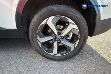 Nissan Qashqai N-Connecta Manual Petrol SUV - Stock Number (1667098) - 42nd supplementary image