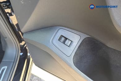 Volkswagen Tiguan Elegance Automatic Diesel SUV - Stock Number (1674702) - 5th supplementary image