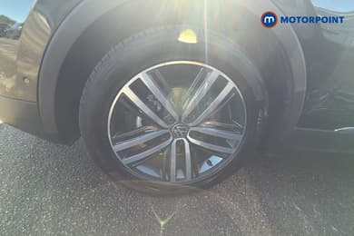 Volkswagen Tiguan Elegance Automatic Diesel SUV - Stock Number (1674702) - 38th supplementary image