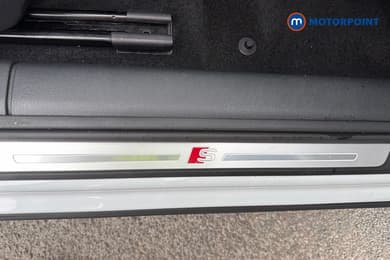 Audi Q2 S Line Automatic Petrol SUV - Stock Number (1676772) - 6th supplementary image