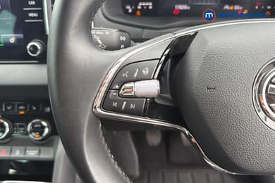 Skoda Karoq Se Drive Manual Petrol SUV - Stock Number (1677136) - 7th supplementary image