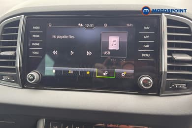 Skoda Karoq Se Drive Manual Petrol SUV - Stock Number (1677136) - 11th supplementary image