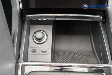 Skoda Karoq Se Drive Manual Petrol SUV - Stock Number (1677136) - 13th supplementary image