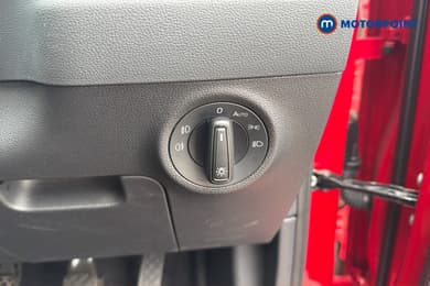 Skoda Karoq Se Drive Manual Petrol SUV - Stock Number (1677136) - 16th supplementary image