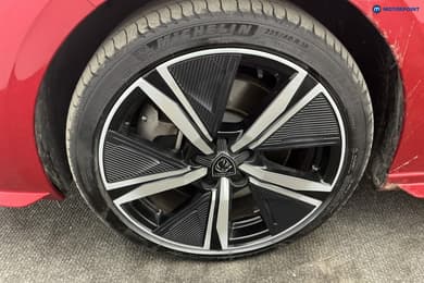 Peugeot 308 GT Automatic Petrol Plug-In Hybrid Estate - Stock Number (1677236) - 40th supplementary image
