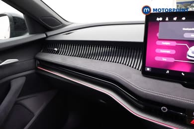 Skoda Superb Sportline Automatic Petrol Hatchback - Stock Number (1677847) - 10th supplementary image