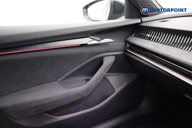 Skoda Superb Sportline Automatic Petrol Hatchback - Stock Number (1677847) - 11th supplementary image