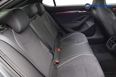 Skoda Superb Sportline Automatic Petrol Hatchback - Stock Number (1677847) - 17th supplementary image
