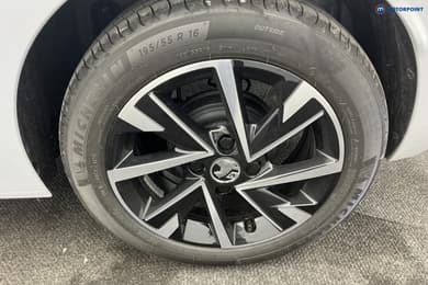 Vauxhall Corsa YES Manual Petrol Hatchback - Stock Number (1639907) - 35th supplementary image