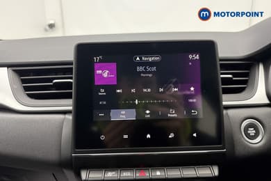 Renault Captur Iconic Edition Manual Petrol SUV - Stock Number (1673199) - 8th supplementary image