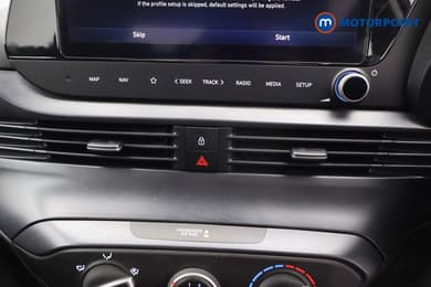 Hyundai I20 Advance Manual Petrol Hatchback - Stock Number (1677998) - 13th supplementary image